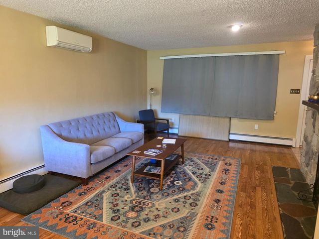 1906 COLONIAL RD, Harrisburg, PA 17112