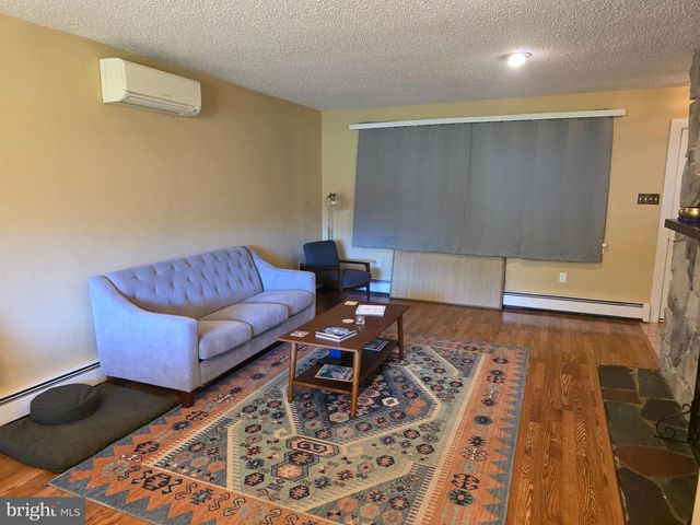 1906 COLONIAL RD, Harrisburg, PA 17112