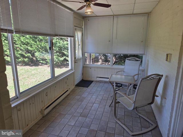 1906 COLONIAL RD, Harrisburg, PA 17112