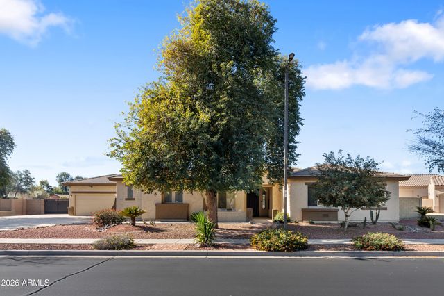 5634 N 82ND Avenue, Glendale, AZ 85303