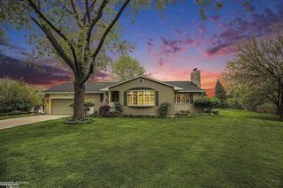 3162 Mcclure Drive, Troy, MI 48084