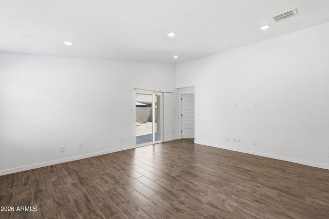 348 W TAMARACK Drive, San Tan Valley, AZ 85140