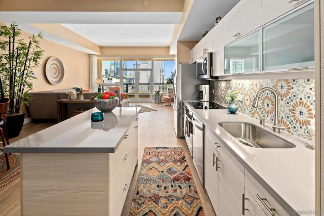 350 W Ash St 809, San Diego, CA 92101