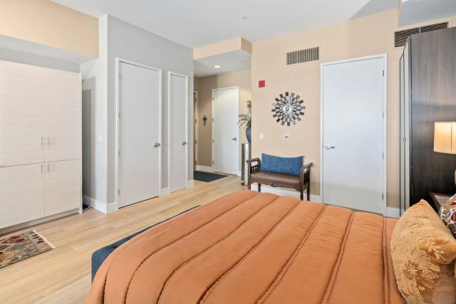350 W Ash St 809, San Diego, CA 92101