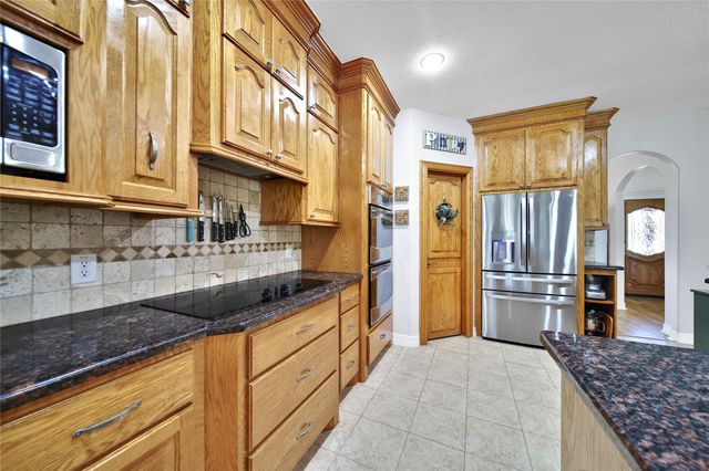 21 Twin Forks Drive, Willis, TX 77378