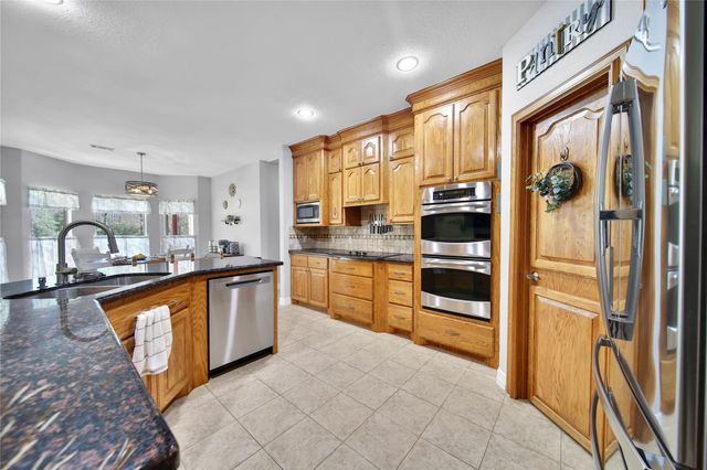 21 Twin Forks Drive, Willis, TX 77378