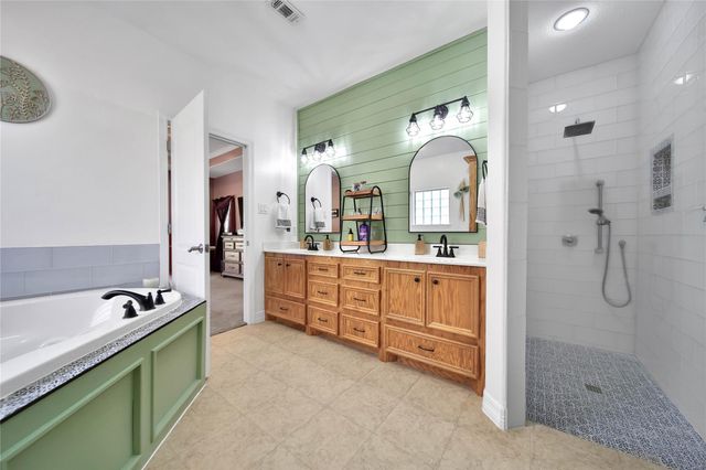 21 Twin Forks Drive, Willis, TX 77378