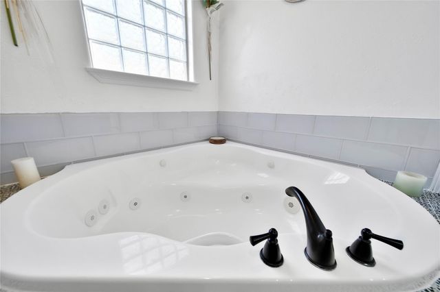 21 Twin Forks Drive, Willis, TX 77378