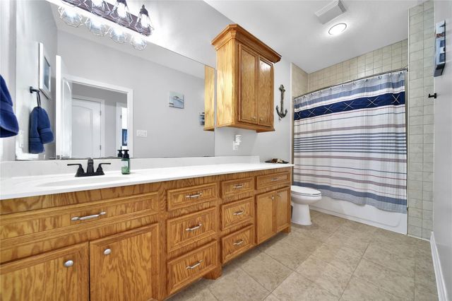 21 Twin Forks Drive, Willis, TX 77378