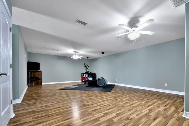 21 Twin Forks Drive, Willis, TX 77378