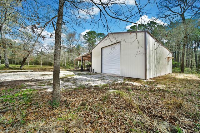 21 Twin Forks Drive, Willis, TX 77378