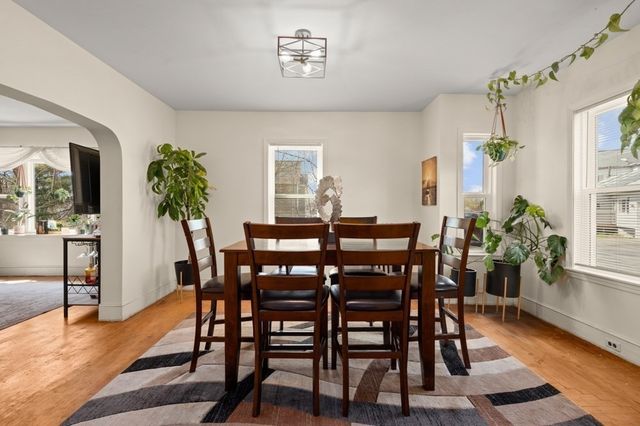 19 Juniper St, Lowell, MA 01852
