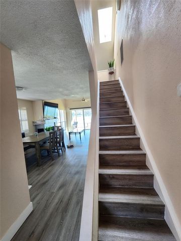 3402 ELLENWOOD LANE, Tampa, FL 33618
