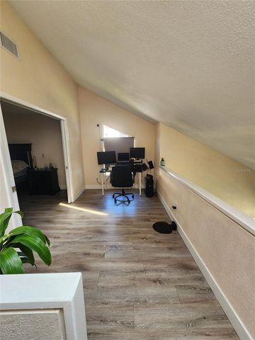 3402 ELLENWOOD LANE, Tampa, FL 33618