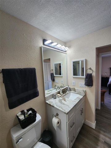 3402 ELLENWOOD LANE, Tampa, FL 33618
