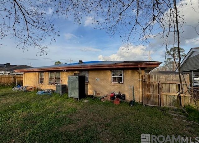 4810 Bright St, New Orleans, LA 70127