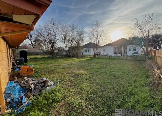 4810 Bright St, New Orleans, LA 70127