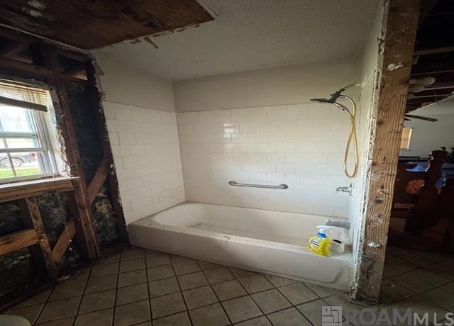 4810 Bright St, New Orleans, LA 70127