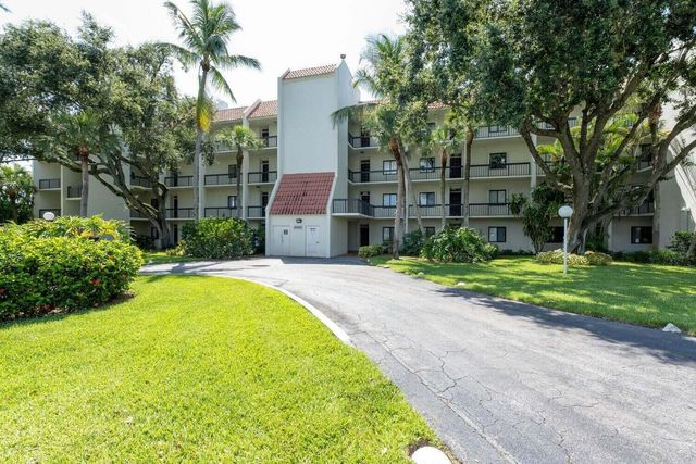 3050 Presidential Way 305, West Palm Beach, FL 33401