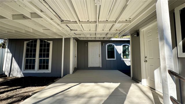 2618 Lakewood Drive, Wills Point, TX 75169