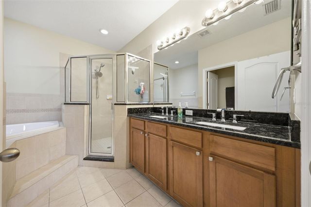 4532 AMBERLY OAKS COURT, Tampa, FL 33614