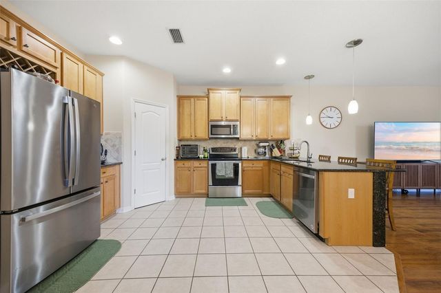 4532 AMBERLY OAKS COURT, Tampa, FL 33614