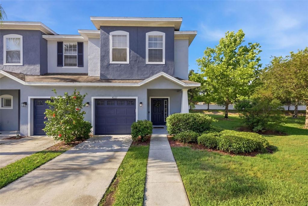 4532 AMBERLY OAKS COURT, Tampa, FL 33614