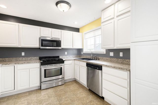 2411 Cranston Street, South Bend, IN 46614