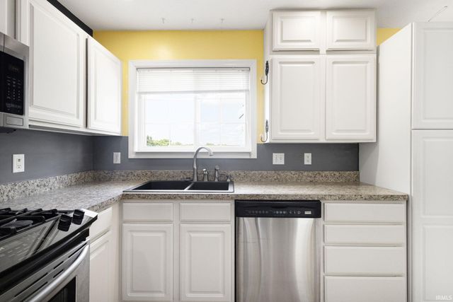 2411 Cranston Street, South Bend, IN 46614
