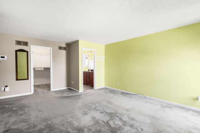 2411 Cranston Street, South Bend, IN 46614
