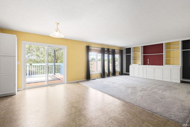 2411 Cranston Street, South Bend, IN 46614