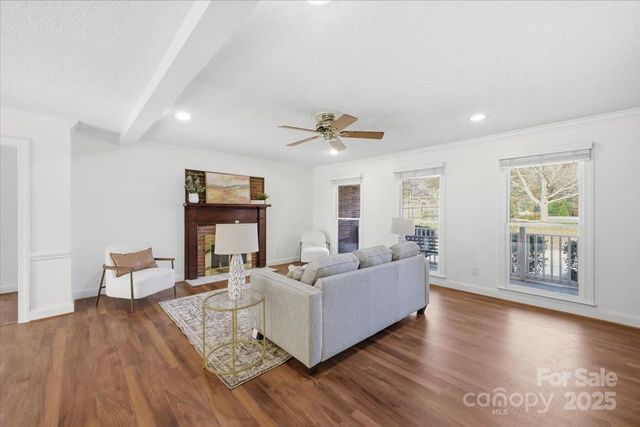 3509 Chapel View Court, Denver, NC 28037