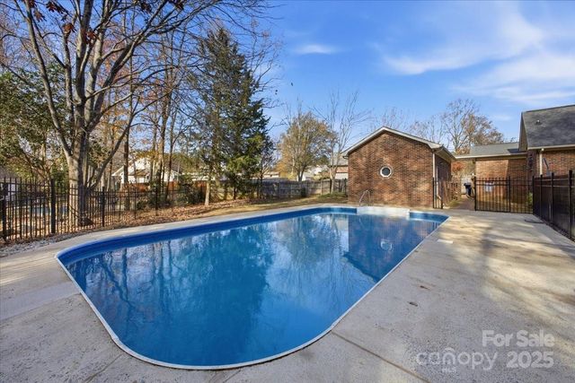 3509 Chapel View Court, Denver, NC 28037