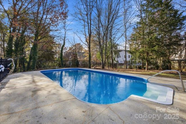 3509 Chapel View Court, Denver, NC 28037