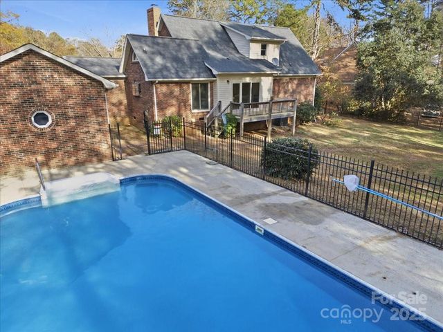 3509 Chapel View Court, Denver, NC 28037