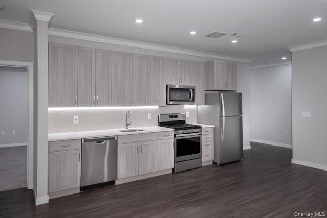 119 Searing Avenue S101, Mineola, NY 11501