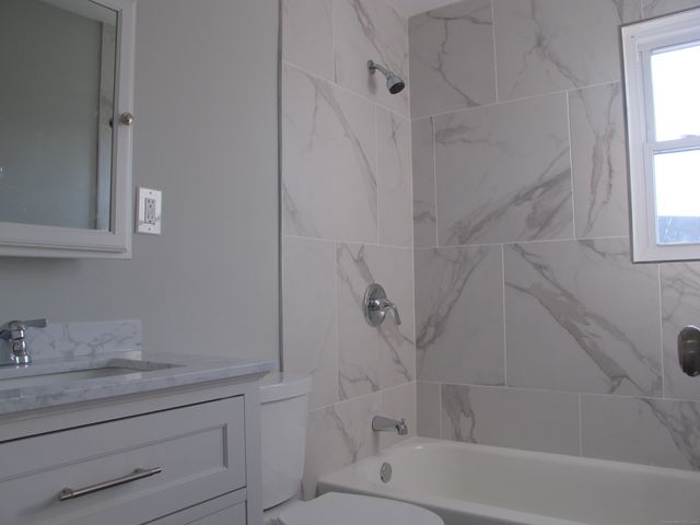 175 Seaton Road APT 3, Stamford, CT 06902