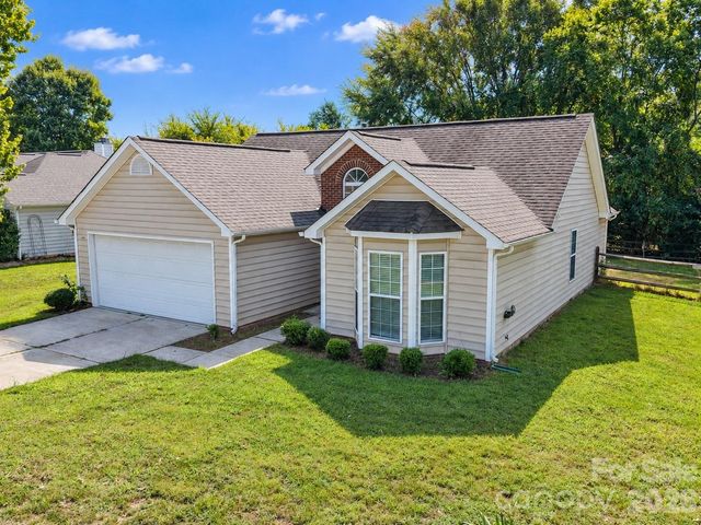 12704 Cumberland Crest Drive, Huntersville, NC 28078