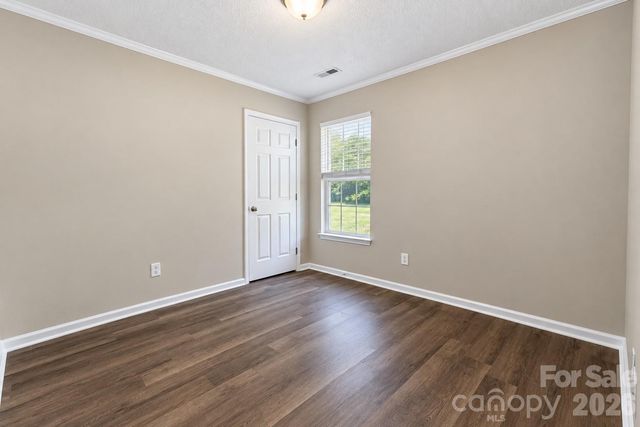 12704 Cumberland Crest Drive, Huntersville, NC 28078