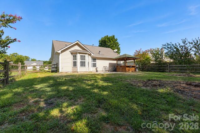12704 Cumberland Crest Drive, Huntersville, NC 28078