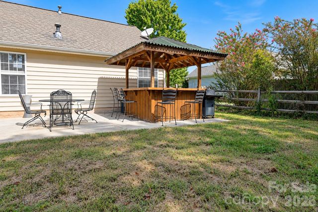 12704 Cumberland Crest Drive, Huntersville, NC 28078