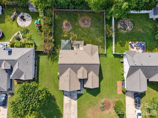 12704 Cumberland Crest Drive, Huntersville, NC 28078
