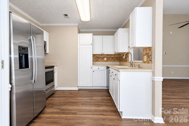 12704 Cumberland Crest Drive, Huntersville, NC 28078
