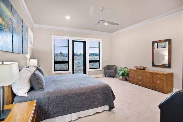 61547 Hosmer Lake Drive, Bend, OR 97702