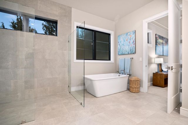 61547 Hosmer Lake Drive, Bend, OR 97702