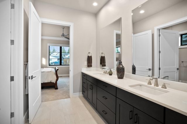 61547 Hosmer Lake Drive, Bend, OR 97702