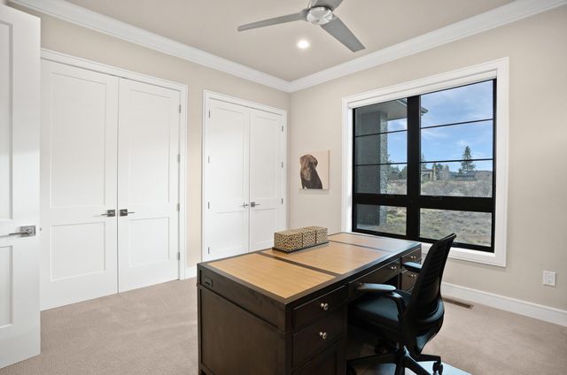 61547 Hosmer Lake Drive, Bend, OR 97702