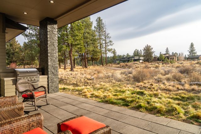 61547 Hosmer Lake Drive, Bend, OR 97702