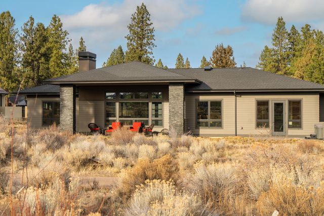 61547 Hosmer Lake Drive, Bend, OR 97702