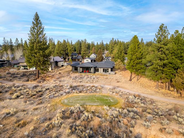 61547 Hosmer Lake Drive, Bend, OR 97702